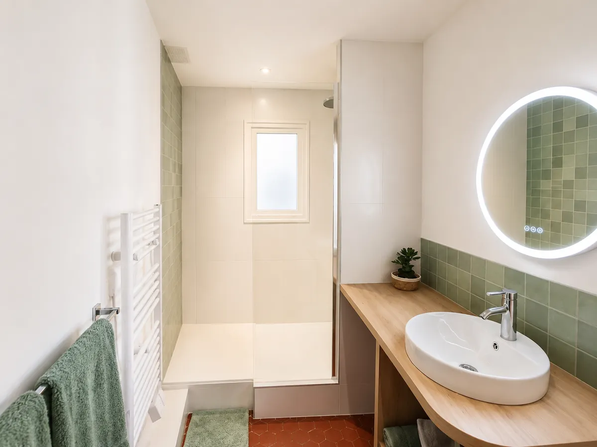 Salle d'eau de l'appartement rue Thiers